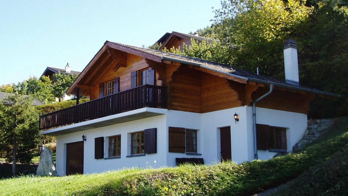 Salins Ski Chalet | Private vacation chalet in a sunny location with fantastic views at fair prices
