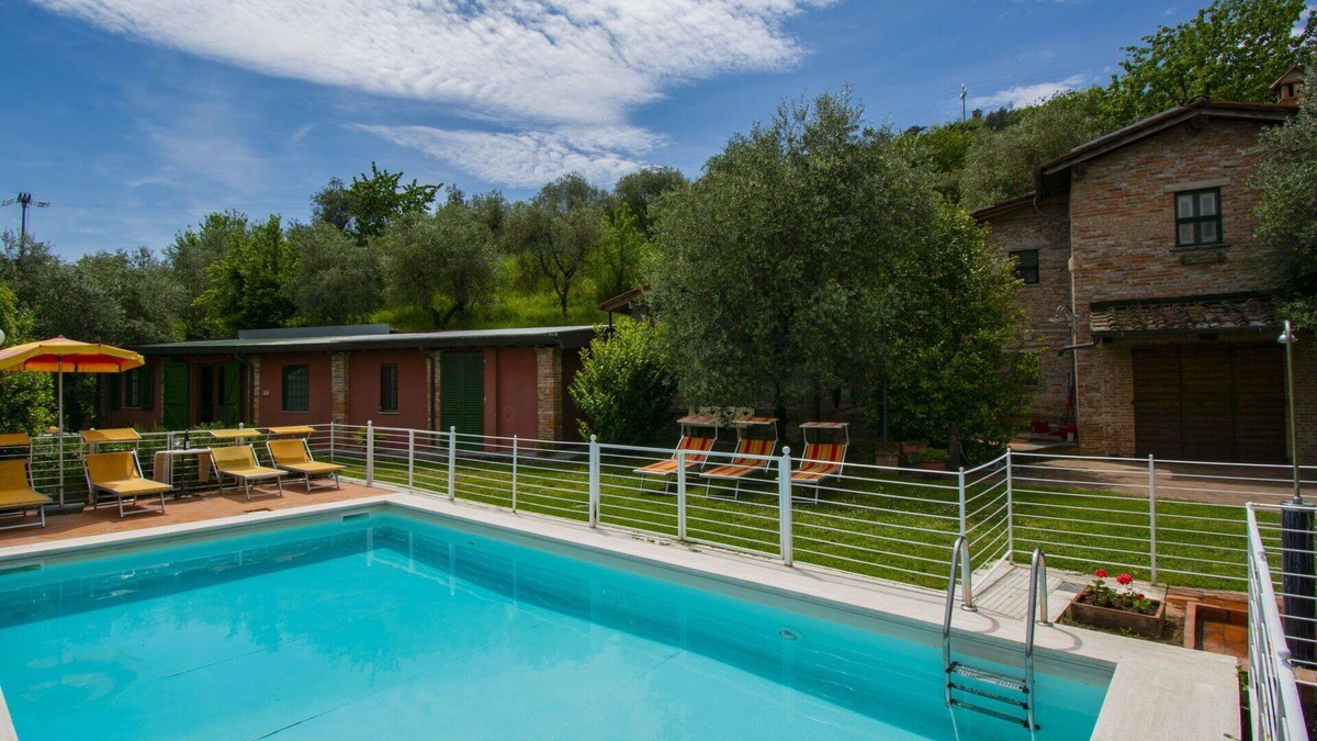 Pieve a Nievole Villa | Private Villa with A/C, internet, private pool, hot tub, TV, patio, pets allowed, panoramic view