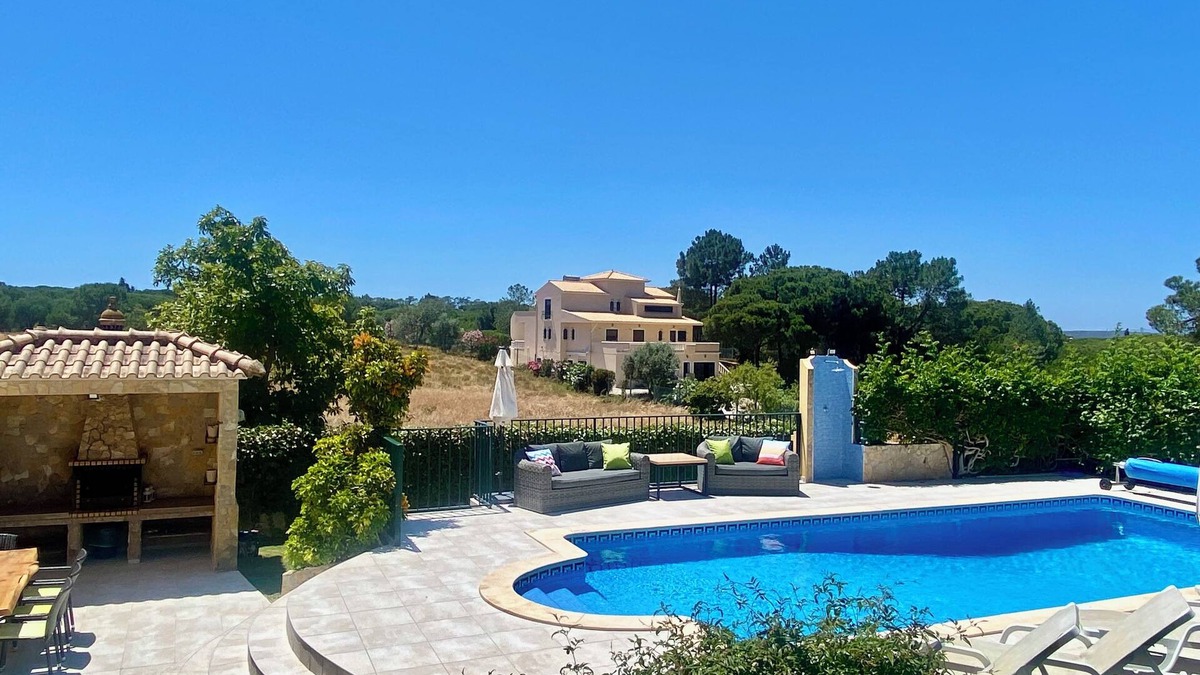 Vilamoura Villa | Private villa- Heated pool - Close to marina and golf courses