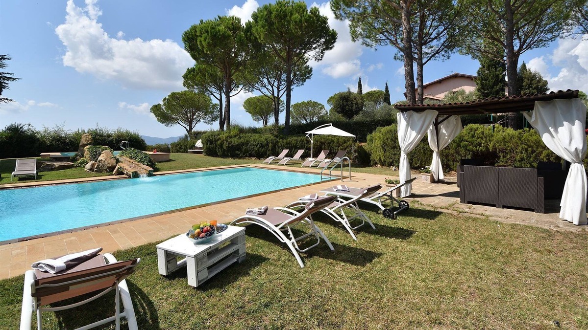 Grosseto Villa | Private Villa with hot tub, A/C, sauna, WIFI, private pool, TV, patio, panoramic view, parking