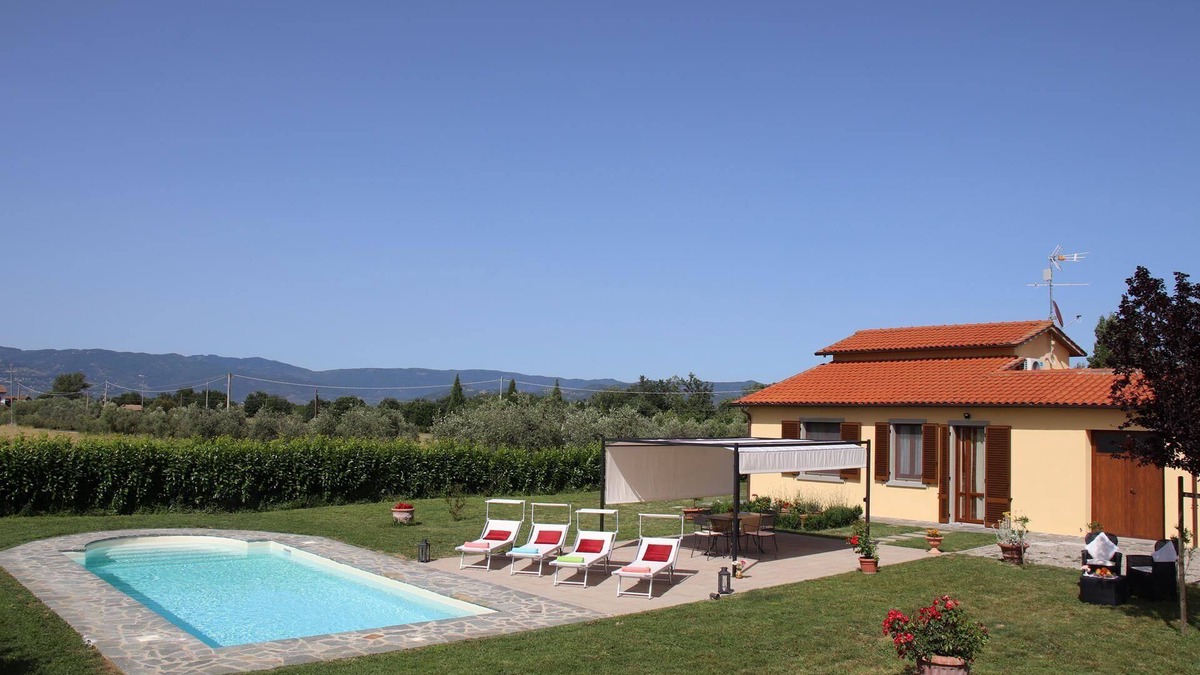 Ferretto Villa | Private Villa with WIFI, A/C, private pool, TV, pets allowed, panoramic view, close to Cortona