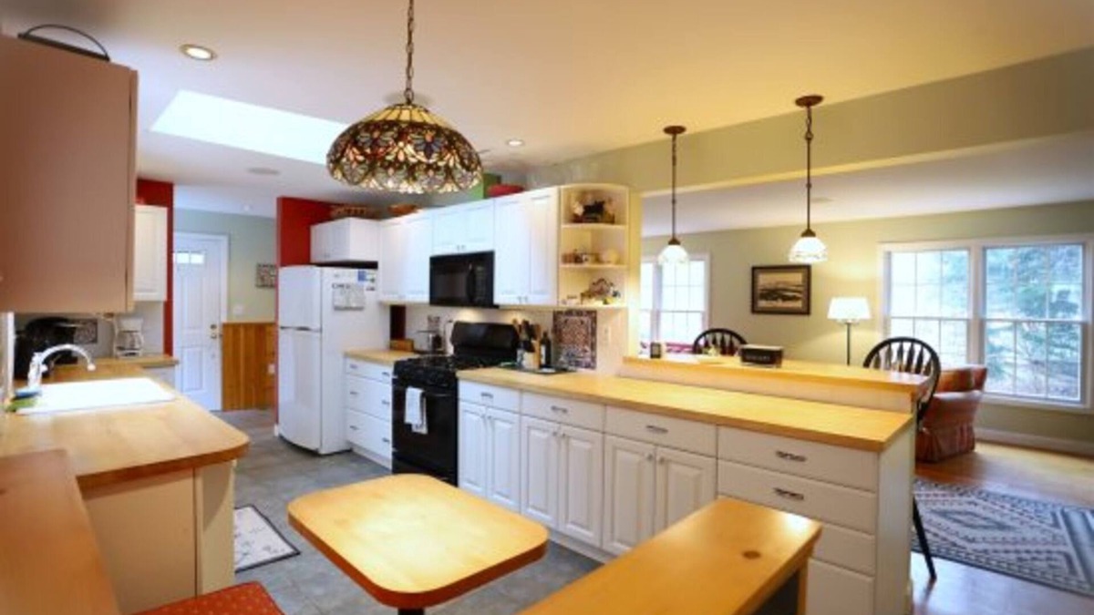 Waterville Valley House | Private Waterville Valley Pet friendly Home on Golf Course with Hiking all around! (TH7V)