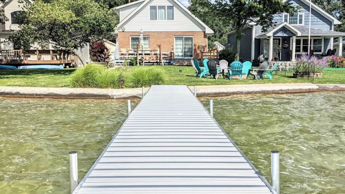 Simonton Lake House | Private Waterfront 4 Bedroom Lake Home, 25 min. from Notre Dame, Simonton Lake