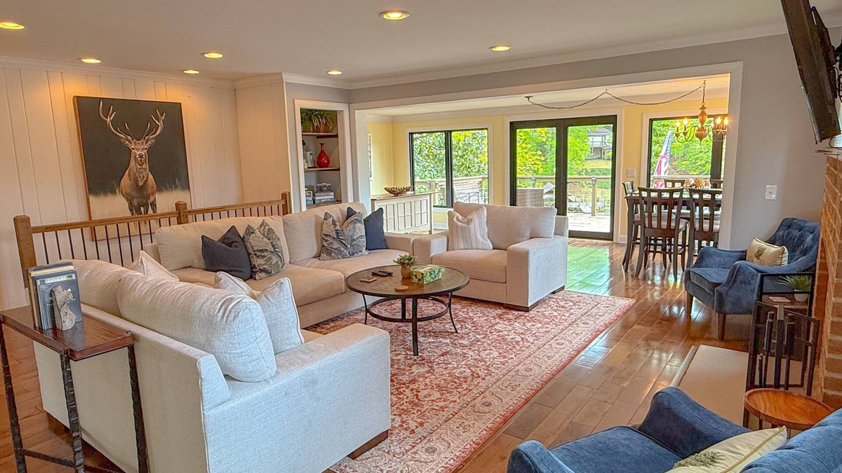Belmont House | Private Waterfront Home on 1-Acre w/Cove