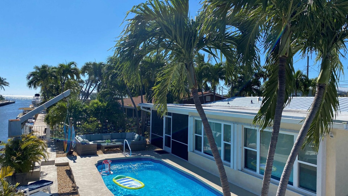 Marathon House | Private Waterfront Single Family Home,Heated Pool,Dock,Ocean Views,Kayaks, WOW