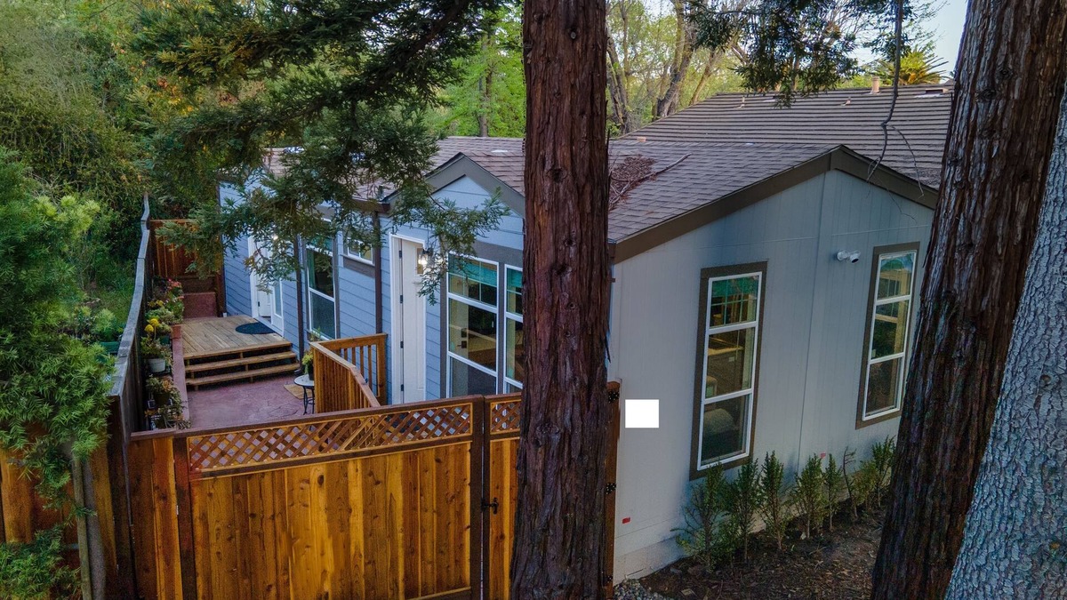 Vineyards - Avalon House | Privately Secluded 2-BR Guesthouse in Fremont