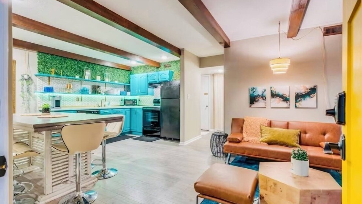 Johnson City House | PrivateOasis Grill-Firepit-Private Hike-Gameroom-DTJC-King-Queen-2Futons-I26ETSU
