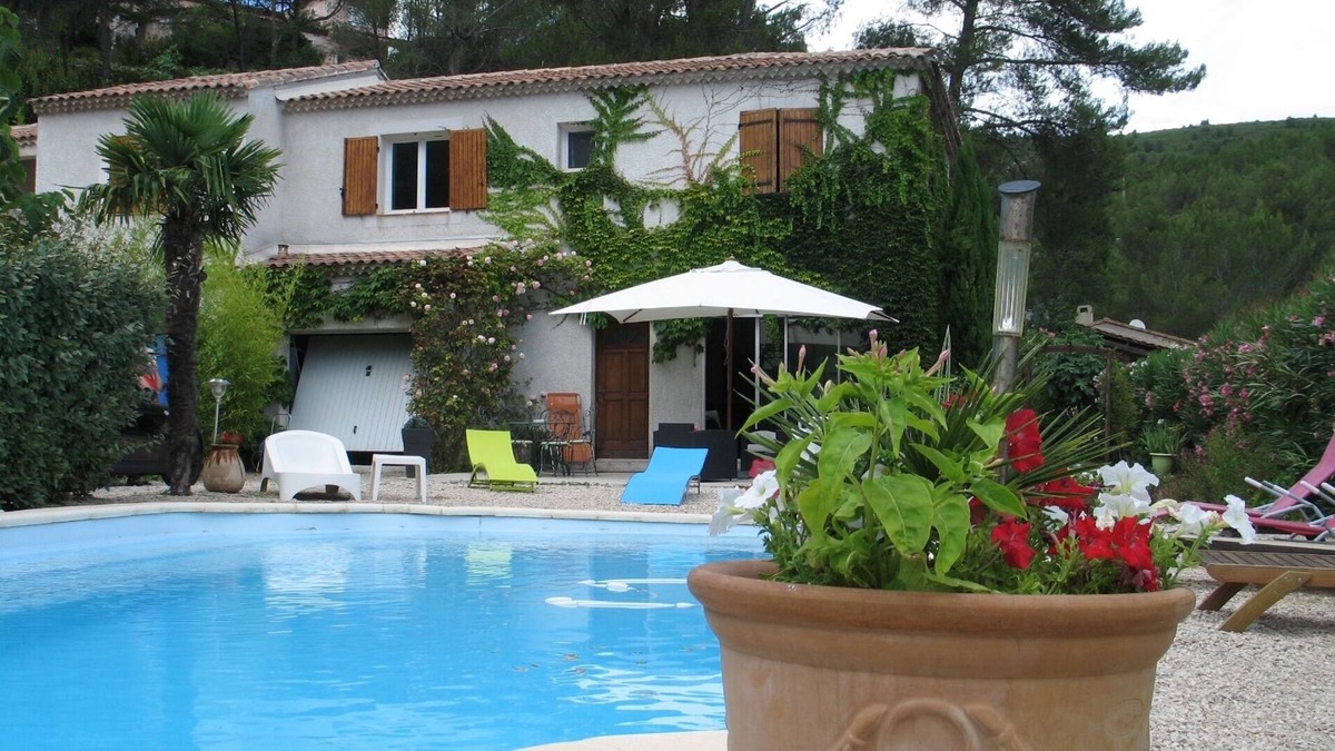 Cuges-les-Pins Villa | PROCHE CASSIS S/M LA CIOTAT VILLA T4 .PISCINE PRIVEE CLIM-