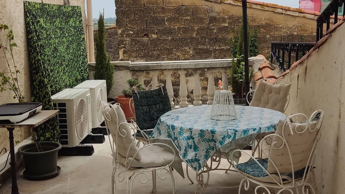 Nezignan-L'Eveque House | Proche mer Maison de Village Climatisée Avec Terrasse