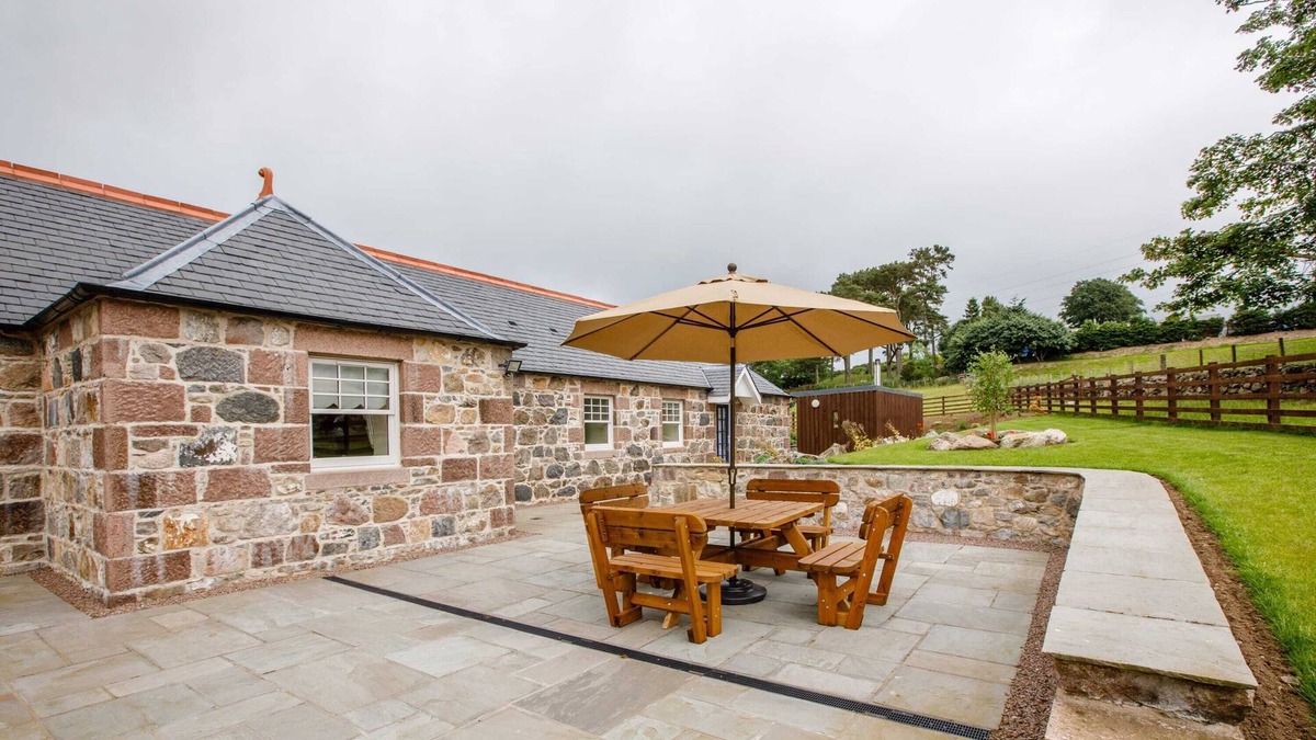 Westhill House | Proctor's Cottage Sum