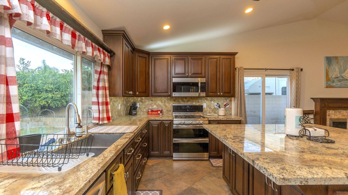 Chino Hills House | Professionally Cleaned Cozy Home*Gateway*Two parking garage
