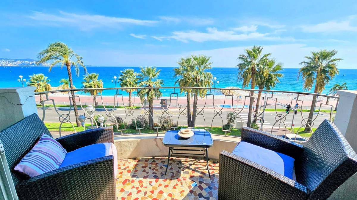 Les Baumettes Apartment | Promenade des Anglais Sea view Front