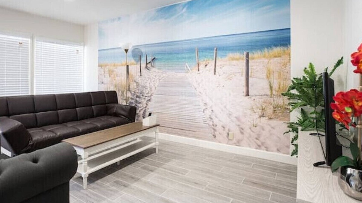 Ontario House | PROMO 10 % WEEKLY/25% MONTHLY DISCOUNTnCheerfull 2-bed with 2-Bath Bungalow