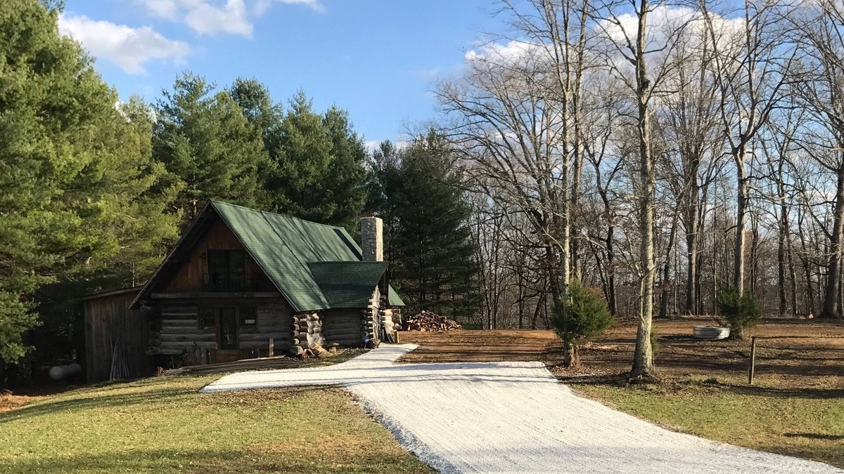 Primrose Cabin | PROMO 5% WEEKLY/10% MONTHLY DISCOUNTnPeddler's Fork Inn in the Red River Gorge