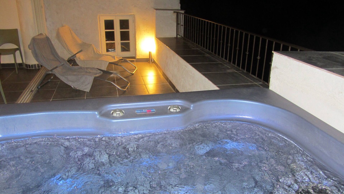 Aregno House | PROMO - CHARACTER HOUSE, TROPÉZIENNE TERRASSE, JACUZZI, IMPRENABLE VIEW