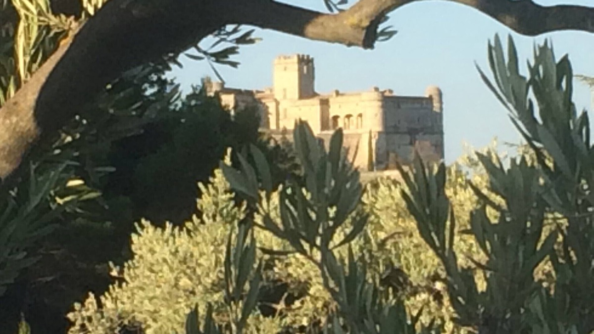 Le Barroux Villa | Promo LE BARROUX -MT VENTOUX- NEW AIR CONDITIONED VILLA WITH SWIMMING POOL AND WIFI.