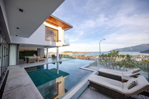 Nha Trang Villa | Promotion Early Booker Corner Villa 5 Bedrooms infinity Pool & BBQ Outdoor