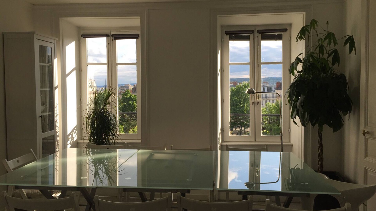 Faubourg North Apartment | PROMOTION Jardin Darcy hyper center, Gare-ville parking at the peaceful foot