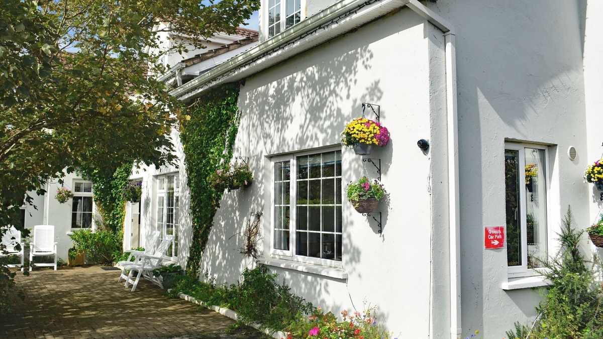 Ballyconneely Cottage | Property 374 - Ballyconneely - sleeps 14 guests in 5 bedrooms
