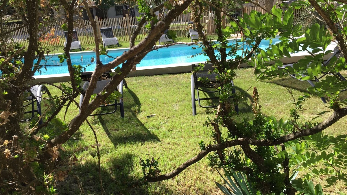 Carcassonne House | Property for 22 pers. at the foot of the cité de Carcassonne swimming pool - free parking