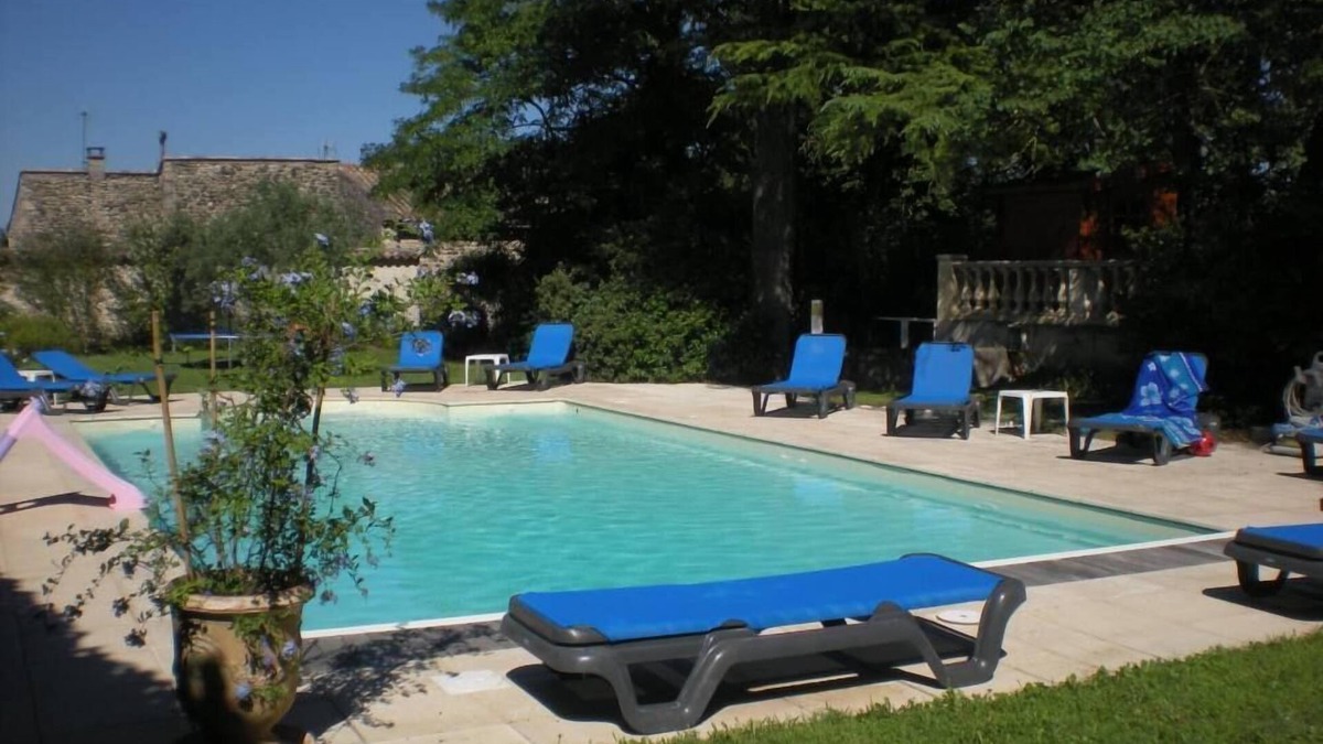 Viviers House | Provençal Ardèche, old stables renovated in a closed park with swimming pool