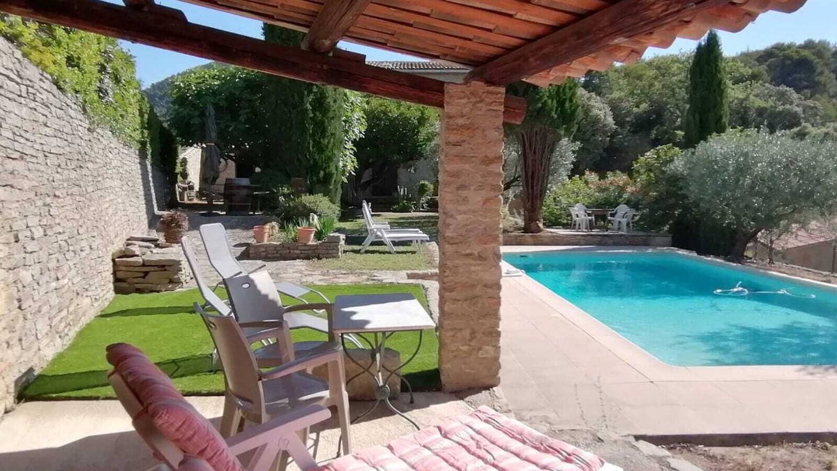 Merindol-les-Oliviers House | PROVENCALE HOUSE with swimming pool facing MONT VENTOUX