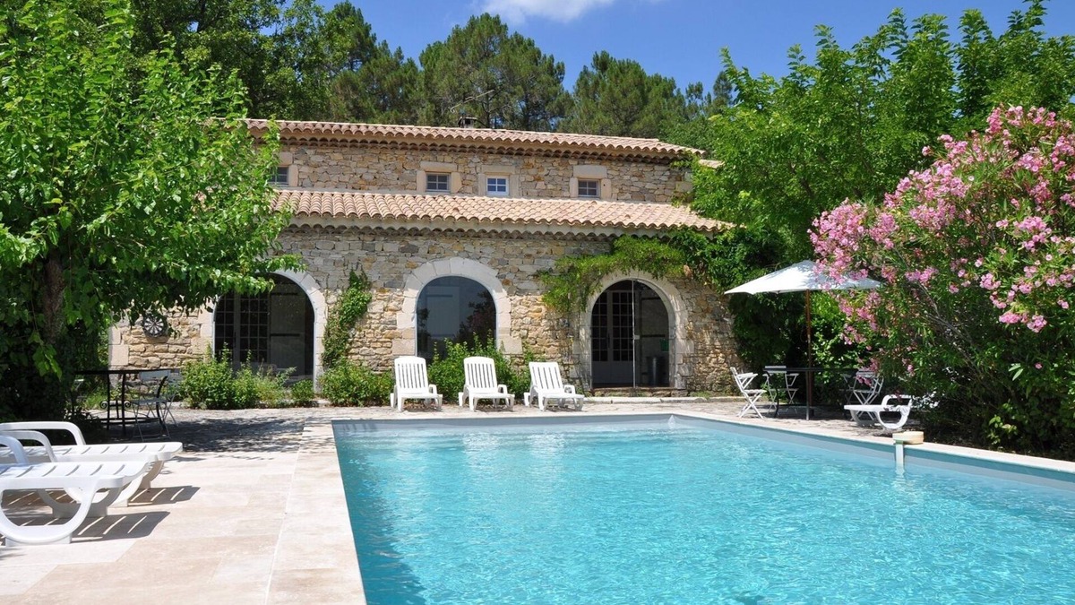 Goudargues Villa | PROVENCAL VILLA. 1Ha. ABSOLUTE COMFORT & CALM. Swimming pool 10 x 5. WI-FI (fiber)