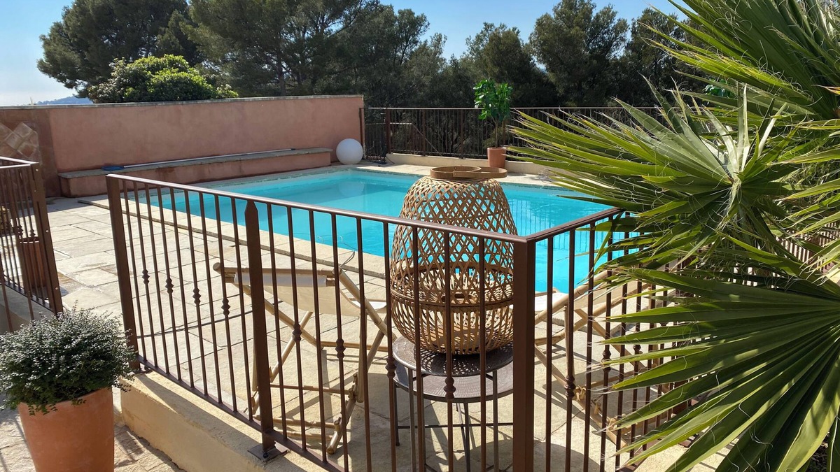 Ceyreste Villa | Provencal villa near the beach for 10/12 people