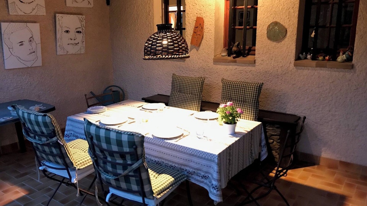Gareoult Ski Chalet | Provencal villa with pool and large garden, ideal for families