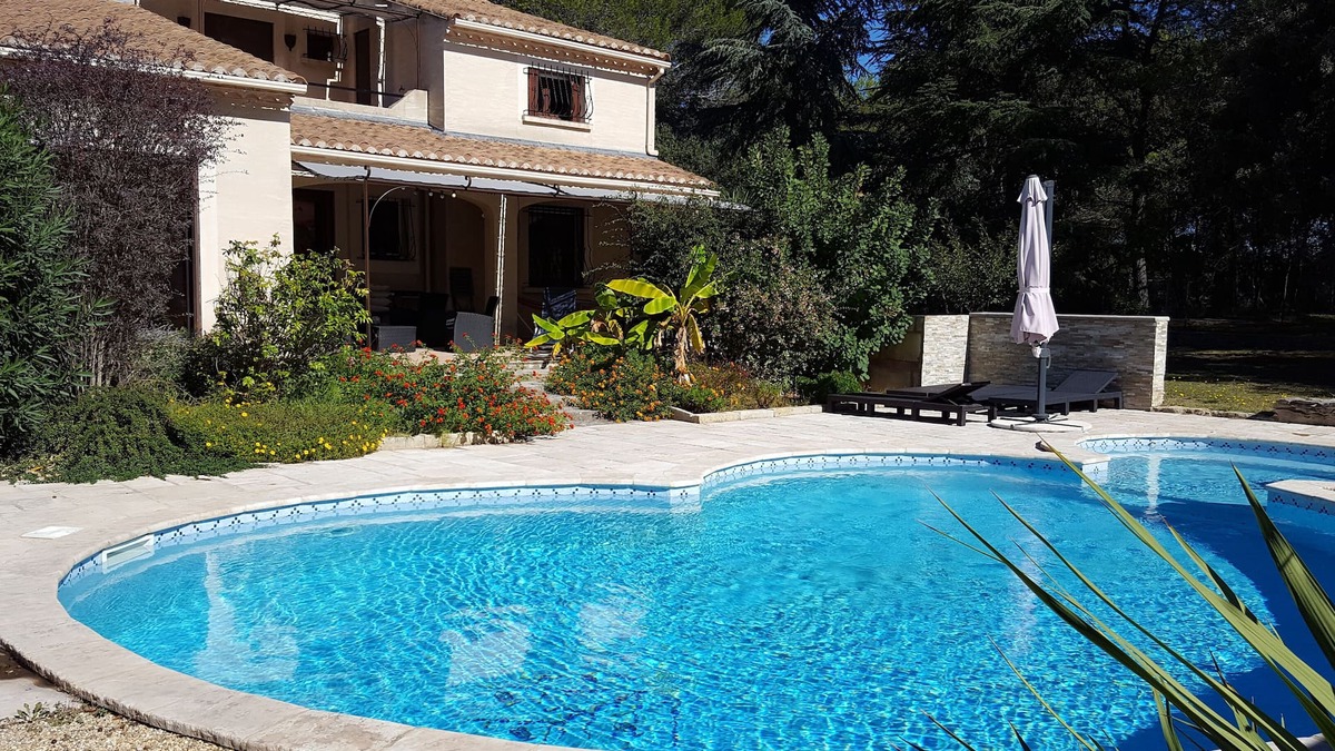 Vergeze Villa | Provencal villa with swimming pool, close to the sea, between Camargue and Cévennes.