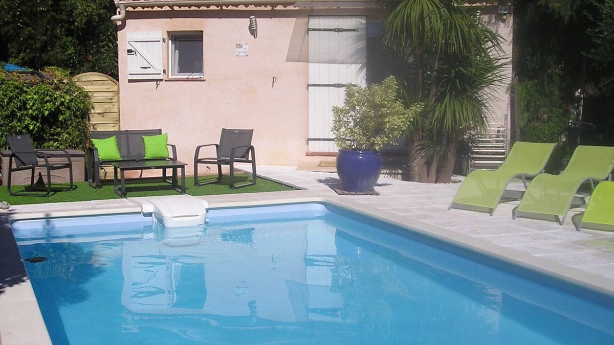 Sollies Pont House | PROVENCE/Var/Studio/swimming pool/garden/air conditioning/wifi