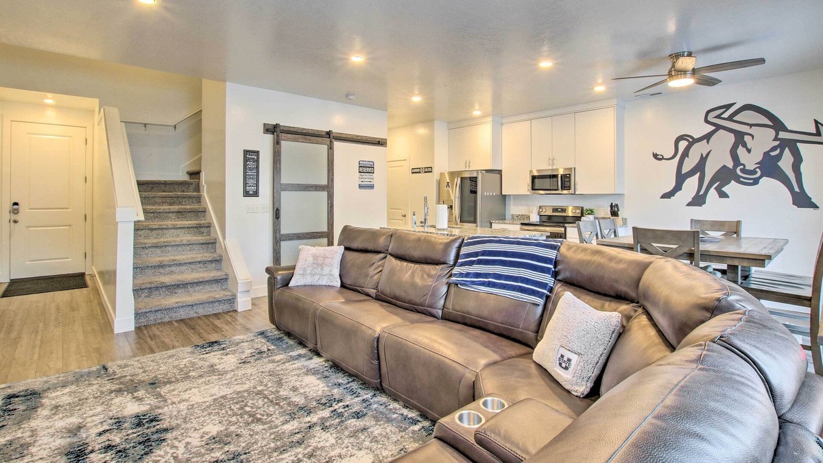 Providence House | Providence Townhome w/ Amenities ~ 4 Mi to USU!