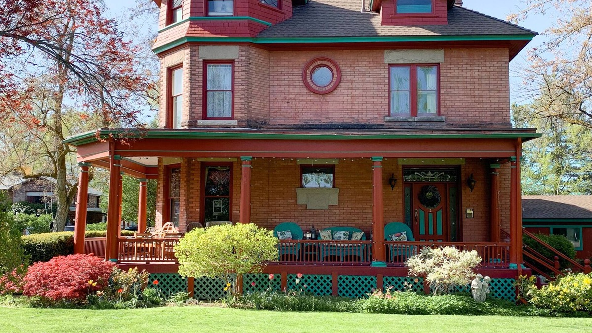Murray Apartment | Providing a comfortable, home away from home experience for treasured guests.