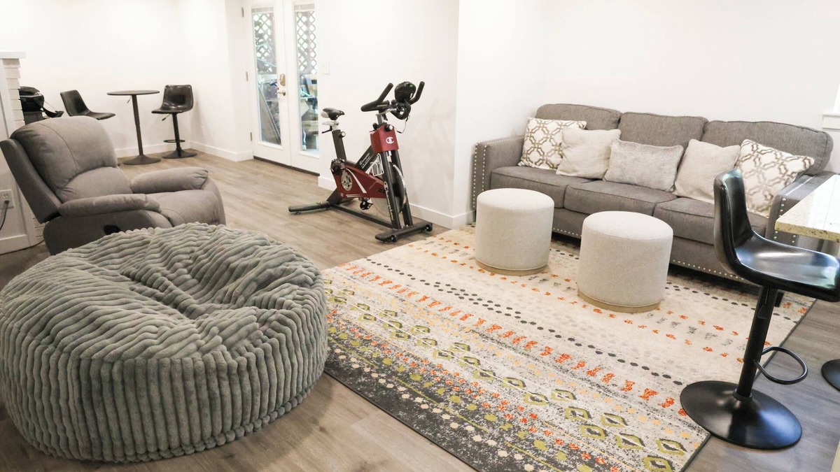 Rock Canyon Apartment | Provo 3-bedroom; new, fireplace, BBQ, AC, fast WiFi. Close to BYU, MTC, Sundance
