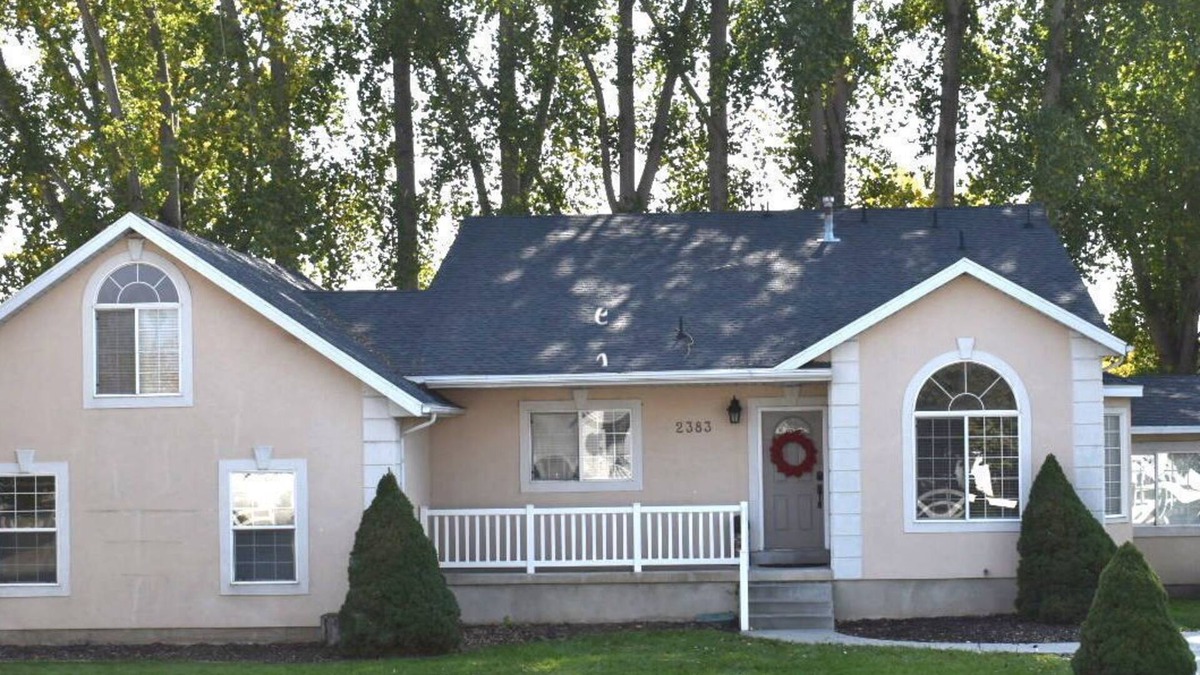 Provo Bay House | Provo Peach House - Sleeps 18