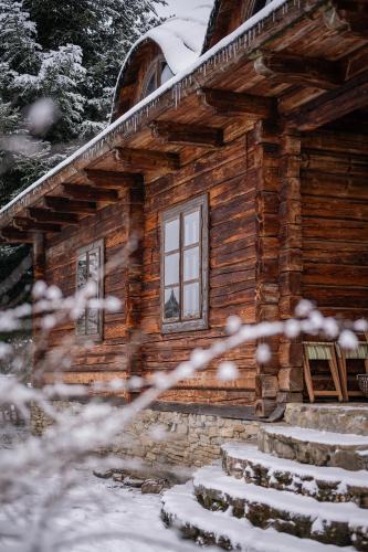 Ustrzyki Dolne House | Przystanek Ropienka Leśniczówka