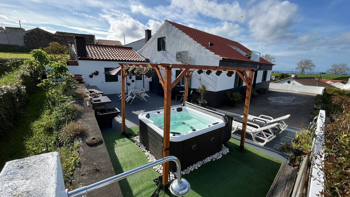 Nordeste House | Country house between the mountains and the sea, a peaceful refuge in the green beauty of the Azores!