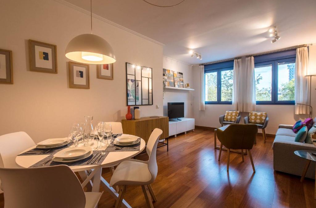 San Bernardo Apartment | Puerta del Príncipe - Free Parking