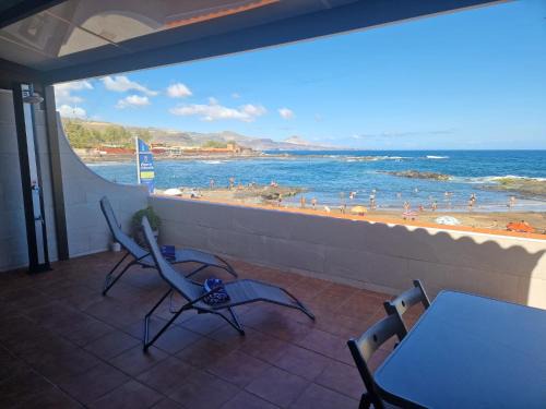 Banaderos Apartment | puertillobeachfront serenity