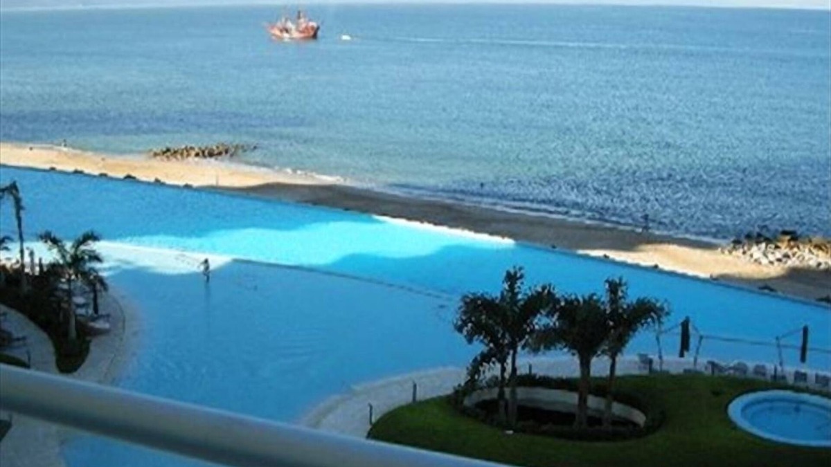 South Hotel Zone Condo | Puerto Vallarta, Paradise Awaits Beachfront Condo Peninsula