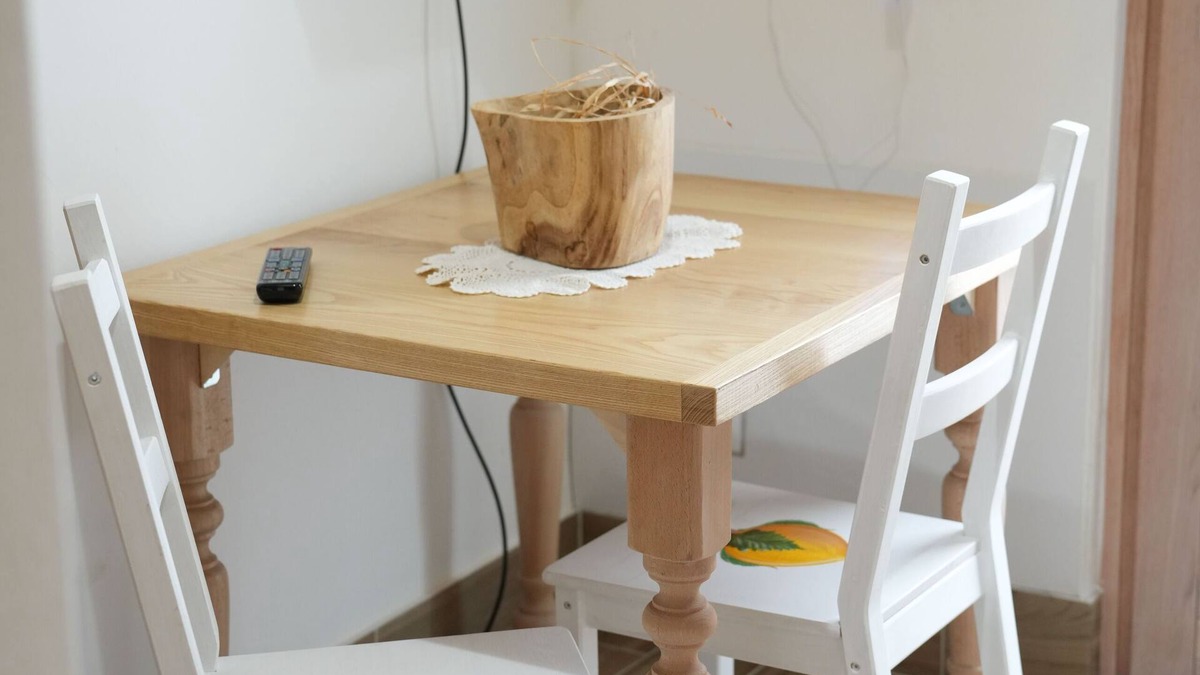Pulsano Bed & Breakfast | Pumo room symbolizing fertility, abundance and prosperity