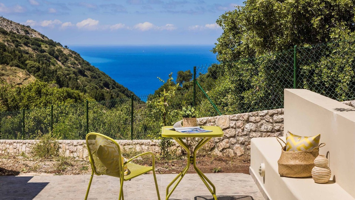 Dhrakata Villa | Punentes Villa - Two Bedroom Villa, Sleeps 4