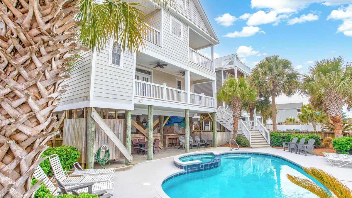 Murrells Inlet House | ¡Pura Vida! : 7 Bed/8 Bath with a Heated Pool, Elevator, Pool table,Sleeps 27