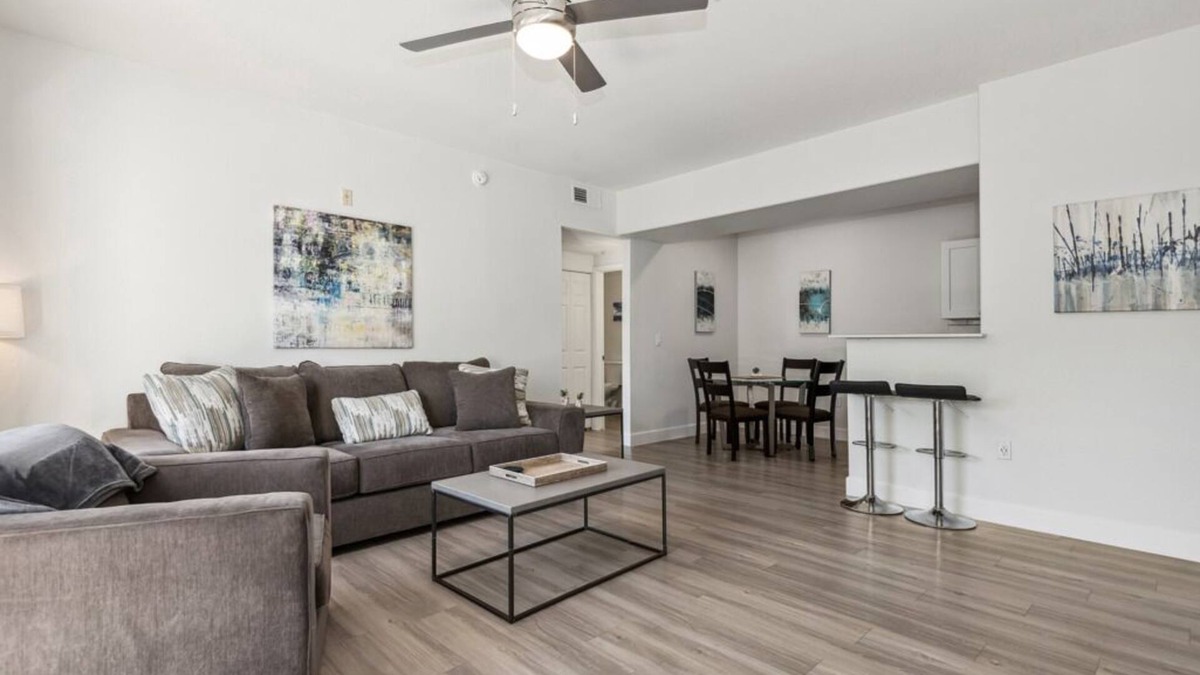 Sierra Verde at Arrowhead Ranch Apartment | Pure Suites Furnished 2 Bed Glendale Gym Pool