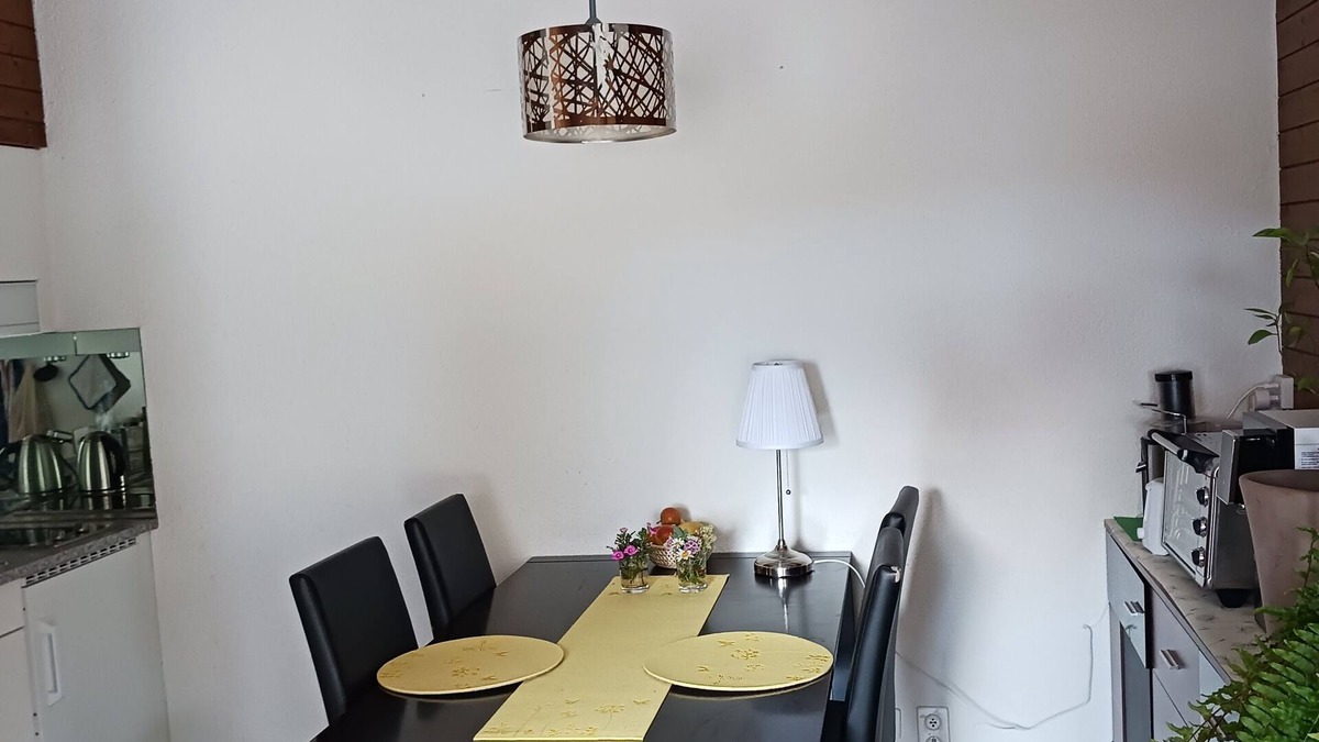 Goldiwil Apartment | Pure Swissness - cozy vacation apartment with lots of charm overlooking Lake Thun