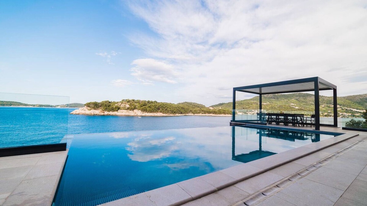 Stikovica House | PureLuxuryExclusiveVillaStateOfTheArtVillaExcellentLocationPrivateBeach