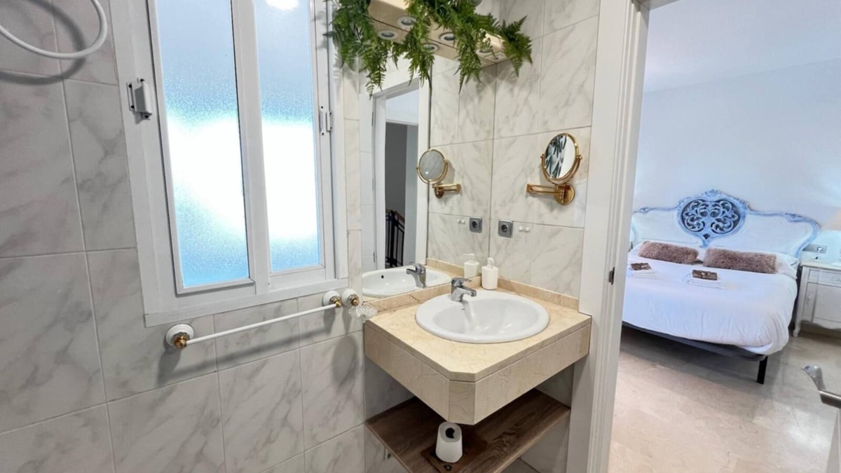 Albolote Apartment | PUSHE Village Albolote Business & Culture