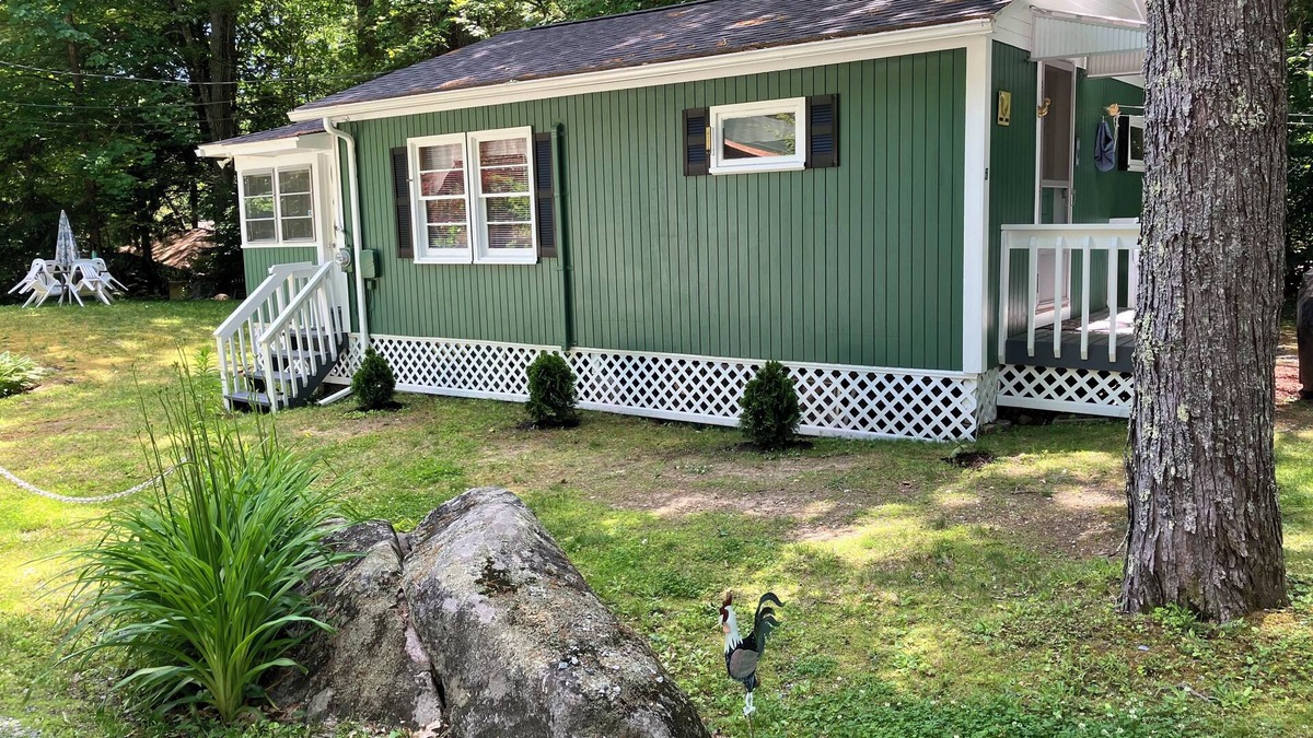 Mount Sunapee Cottage | PUT YOUR BOAT IN YOUR OWN BOAT SLIP FOR YOUR STAY AT 'ROCKY ROOST ' ON SUNAPEE