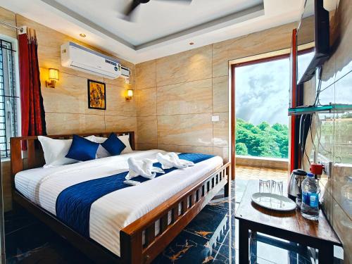 Kuilapalayam Hotel | PV Tower - Auro Beach