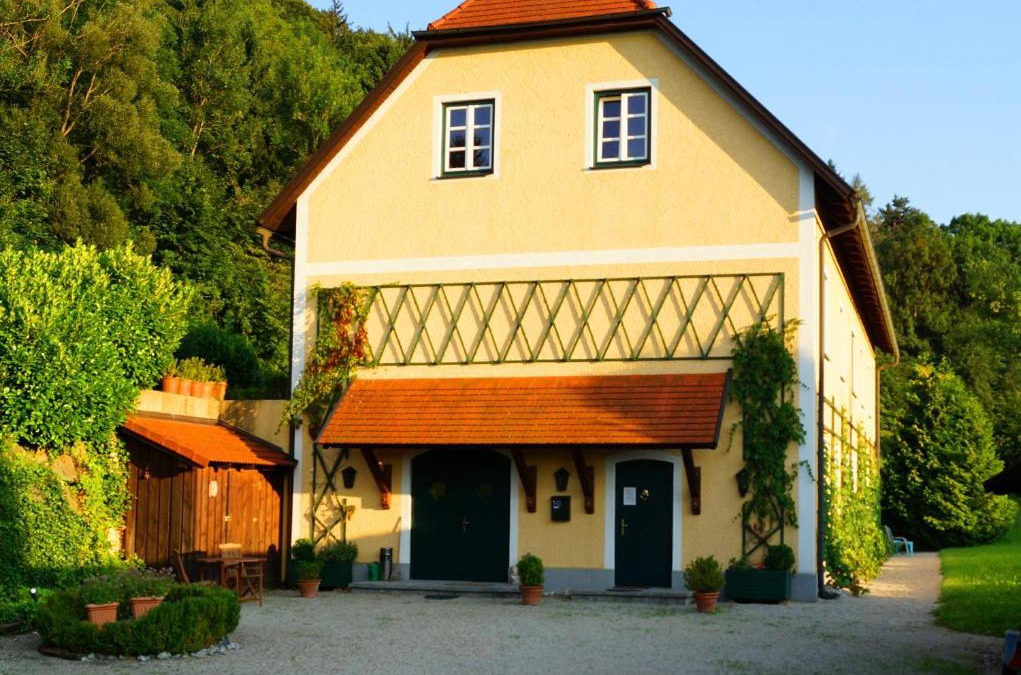 Wald Apartment | Pyhra - Urlaub im Elsbeerland